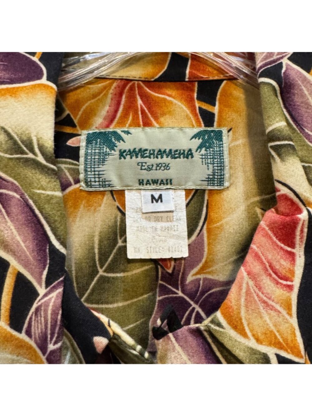 Kamehameha Vintage Hawaiian Men's Shirt M Button-Up Vibrant Tropical Print Black - Picture 5 of 12